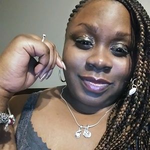 Meet your Posher, Kelli